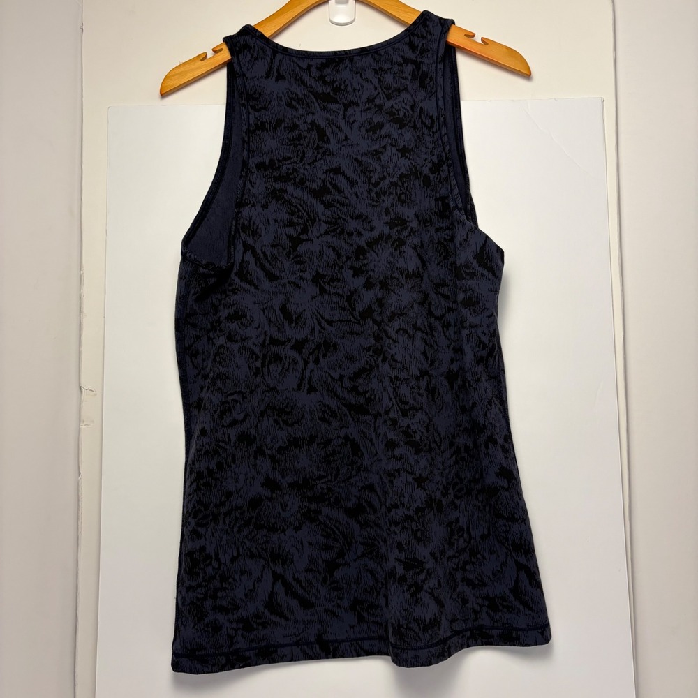 Athleta Renew Racerback Tank Top XL Blue Black Floral Jacquard 631827